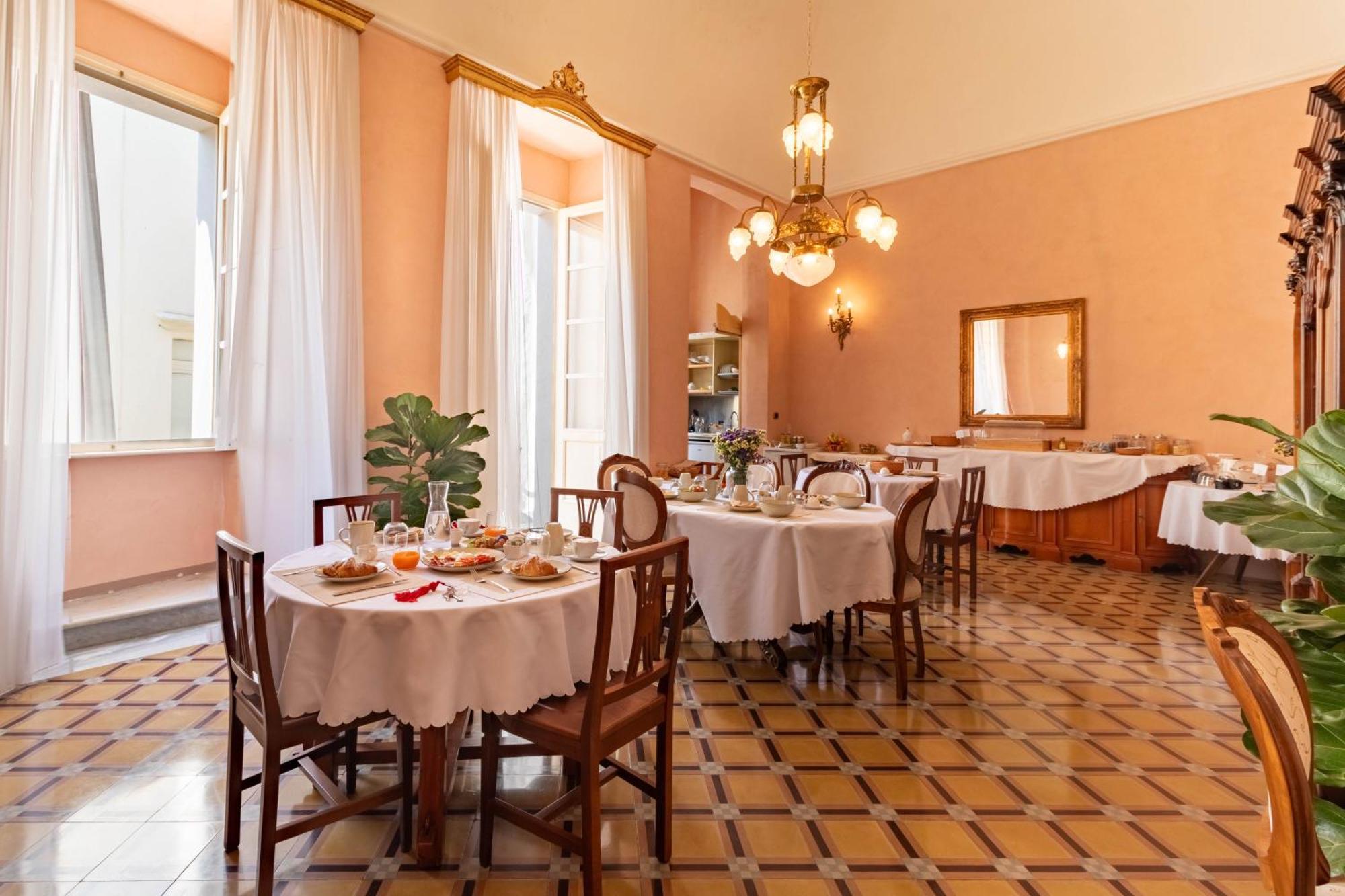 Bed and Breakfast Palazzo Zaca Gallipoli Exterior foto